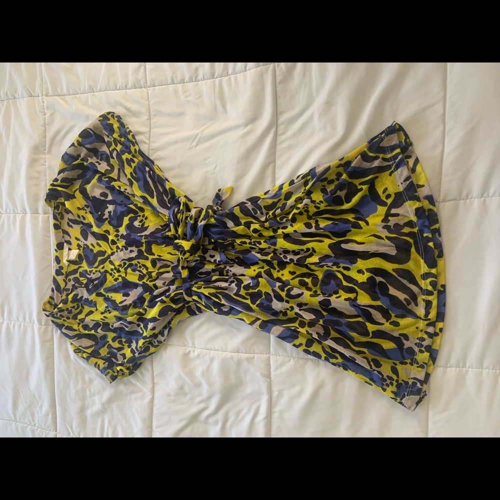 Women’s H&M swim coverup with tie waist